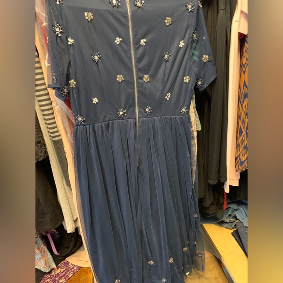 M-Maya Maternity, M, s/s poly embellished dress - Picture 6 of 6